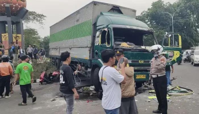 Masyarakat Dilarang Kejar Truk Ugal-ugalan, Instruktur Keselamatan: Bisa Tingkatkan Risiko Kecelakaan!