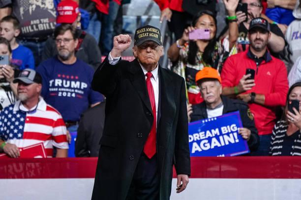 Trump Menang di North Carolina dan Georgia, Persempit Peluang Harris