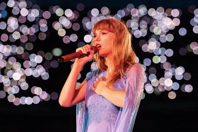 Taylor Swift Rayakan Akhir Eras Tour "Magical" di Amerika Serikat