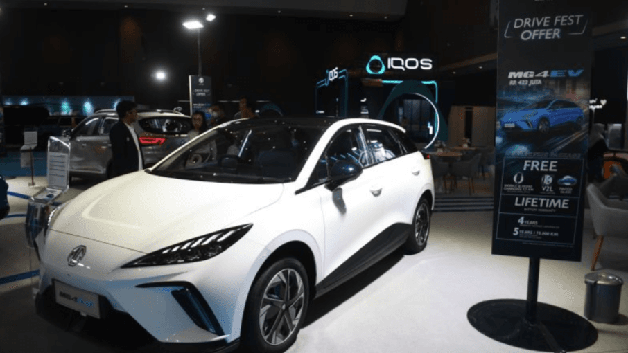Perbedaan Pertimbangan Pembeli Mobil Elektrifikasi dan ICE: Teknologi vs Harga Jual Kembali