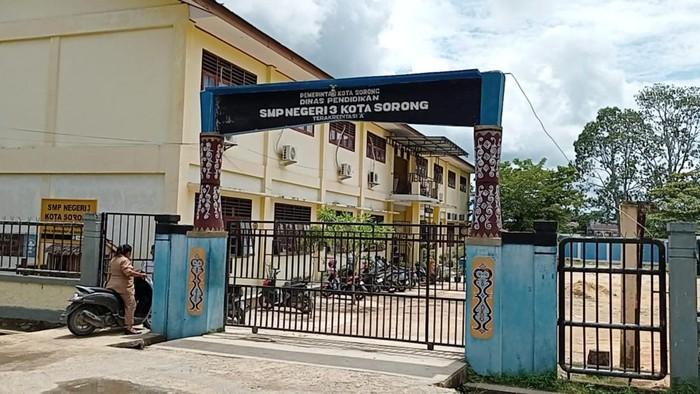 Tak Terima Anaknya Viral usai di Video Guru Sorong, Orang Tua Minta Denda Rp100 Juta