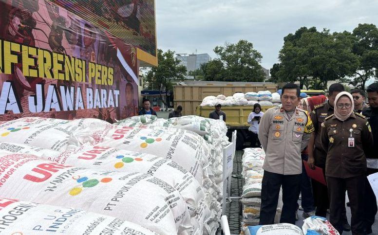 Terbongkar! 7 Daerah di Jabar jadi Tempat Penimbunan Pupuk Bersubsidi