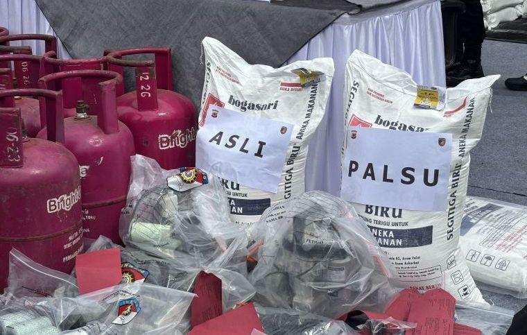 Polisi Bongkar  Pengoplosan Tepung Terigu Palsu Beroperasi 3 Tahun di Jabar