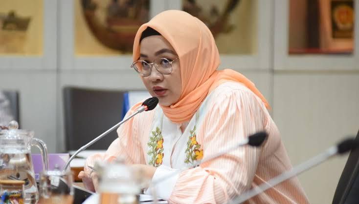 Komisi IX Dorong Percepatan Pengembangan Obat Tradisional dan Suplemen Kesehatan