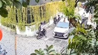 Viral Pemobil Pukul Pemotor gegara Berpapasan di Jogja, Pelaku Ditangkap!