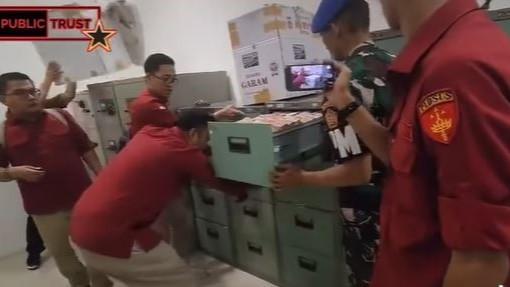 Beredar Video Penggeledahan Ruangan Stafsus Budi Arie, Kejagung Tegaskan Bukan