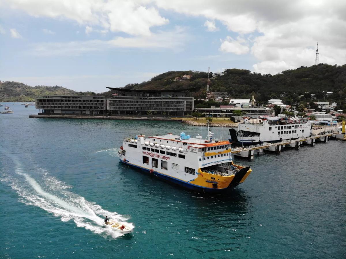 ASDP Operasikan KMP Cucut Rute Sape-Labuan Bajo, Layani Warga Terdampak Erupsi   Lewotobi