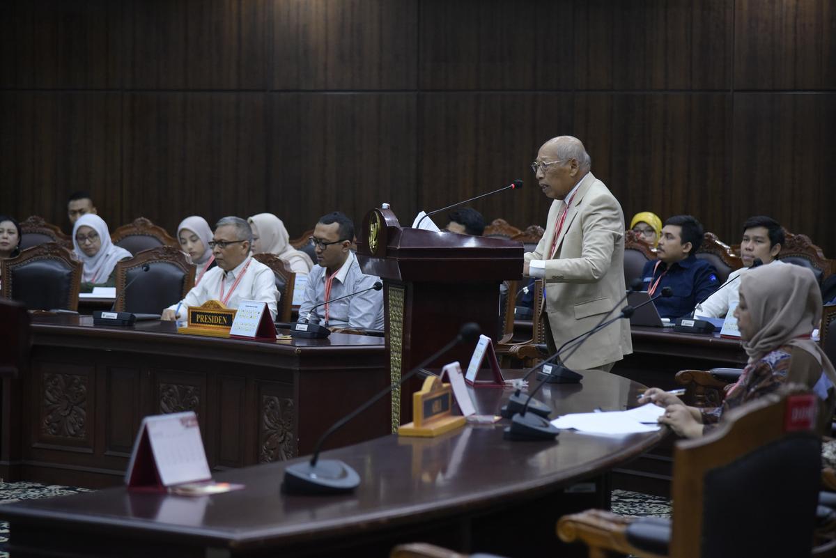 DPR Sampaikan Keterangan Terkait Permohonan Pengujian Materiil UU ITE di MK