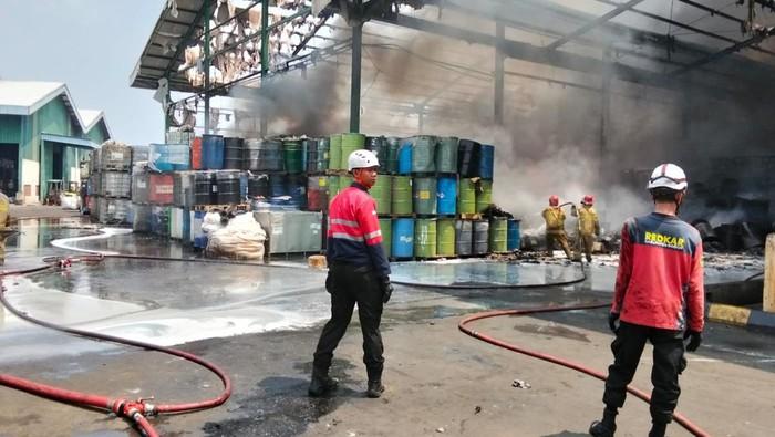 Kebakaran di Pabrik Limbah Jonggol, 6 Karyawan Alami Luka-luka