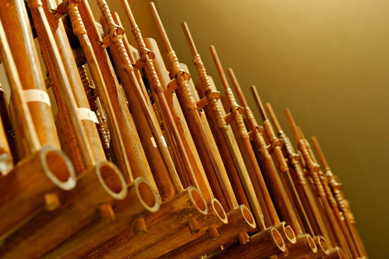 16 November: Memperingati Hari Angklung Sedunia