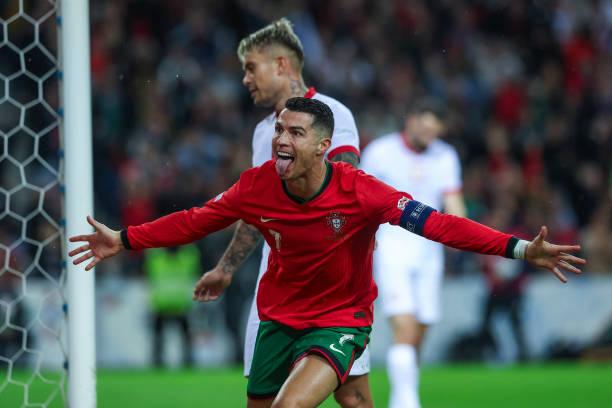 Ronaldo Cetak Brace, Portugal Lumat Polandia 5-1