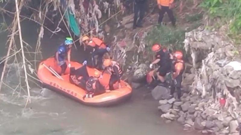 Kakek Hilang Terbawa Arus di Sungai Cipelang Sukabumi Ditemukan Tewas
