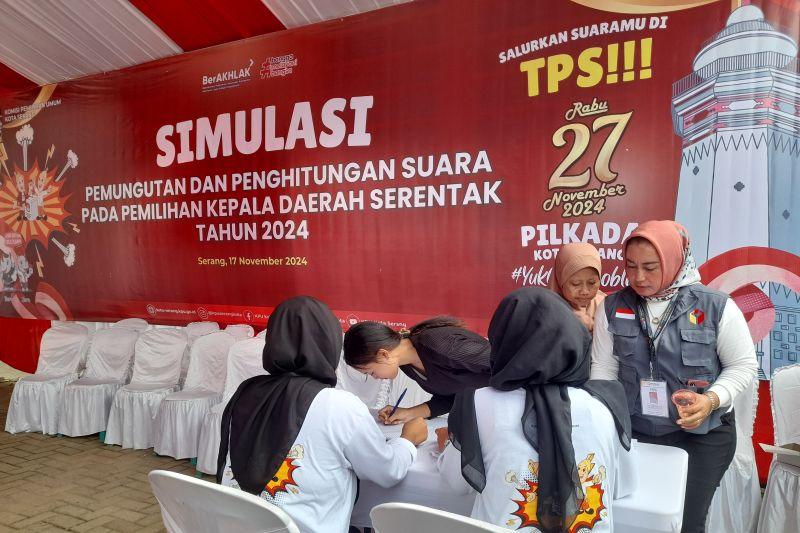 KPU Mengadakan Simulasi Proses Pencoblosan untuk Pilkada 2024 di Kota Serang