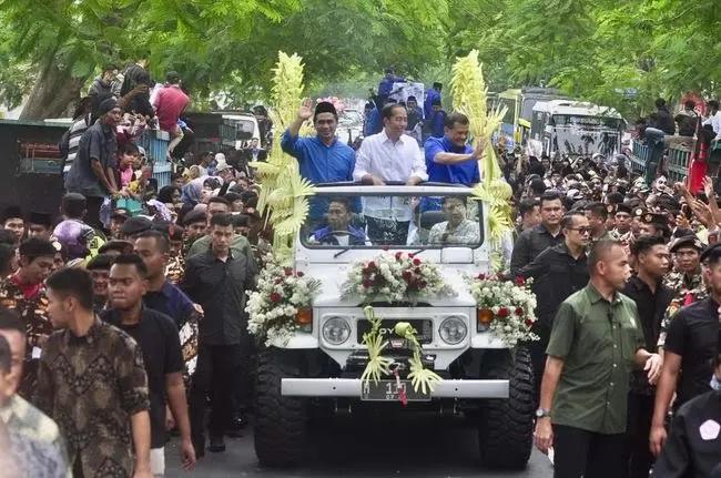 Ini Alasan Jokowi Tetap Gunakan Kemeja Putih Usai Purnatugas