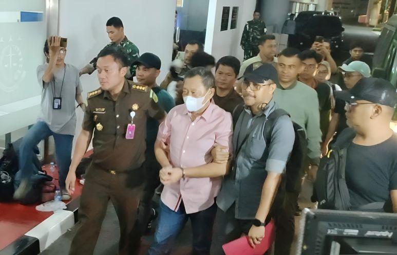 Kejagung Tahan Hendry Lie Terkait Korupsi Timah Usai Pulang Berobat di Singapura