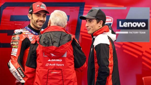 Francesco Bagnaia dan Marc Marquez Siap Sambut MotoGP 2025 Setelah Uji Coba di Barcelona
