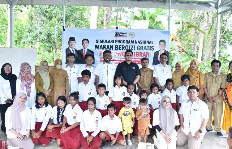 Tinjau Simulasi Makan Bergizi Gratis, AM Akbar Supratman: Masyarakat Sehat, Perekonomian Tumbuh Berkembang