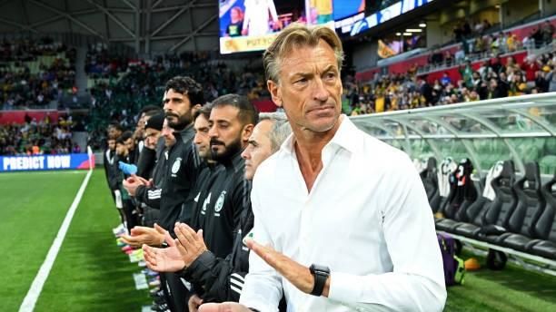 Para Fans Arab Saudi Mendesak Herve Renard untuk Mengundurkan Diri