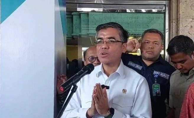 Beri Sinyal Naik, Menaker Tak Umumkan Penetapan UMP 2025 Hari Ini