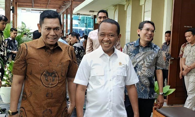 Begini Jurus Menteri Bahlil Suntik Mati Semua PLTU Batu Bara dalam 15 Tahun