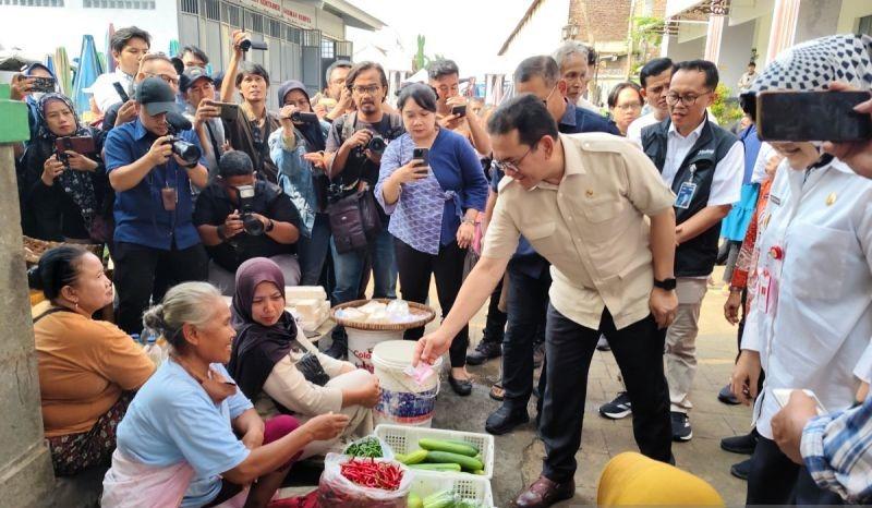 Catat! Mendag Budi Pastikan Ketersediaan Bahan Pokok Jelang Akhir Tahun