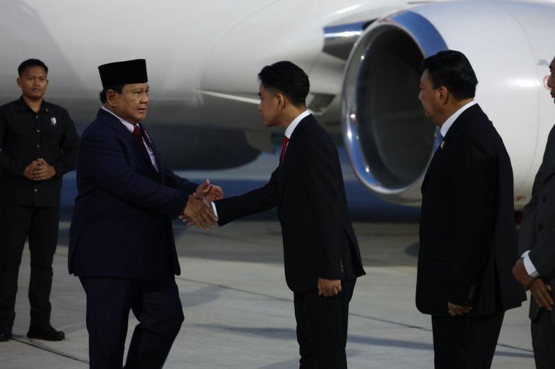 Presiden Prabowo Tiba di Indonesia Usai Kunker ke 6 Negara