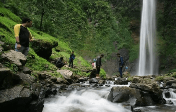 Wisata Curug Cibulao: Informasi Lokasi, Tiket Masuk, dan Fasilitasnya