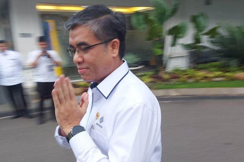 Menaker Bahas Usulan Apindo Soal Upah Minimum Industri Padat Karya