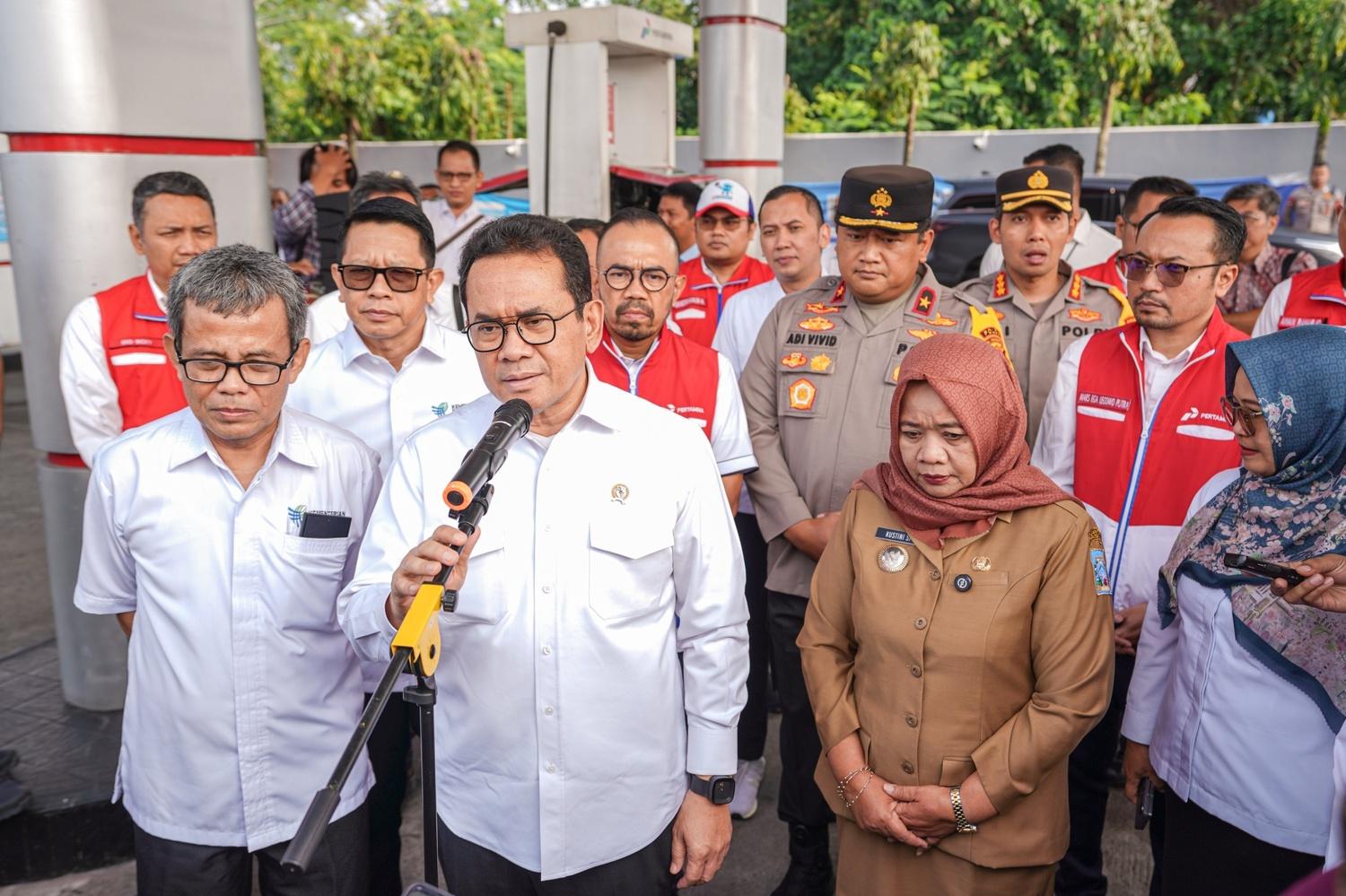 Menteri Perdagangan dan Dirut Pertamina Patra Niaga Tinjau SPBU Sleman yang Di Segel