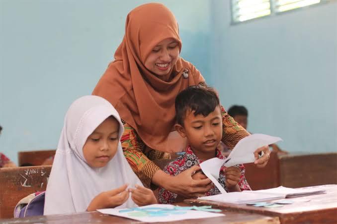 Momentum Hari Guru Nasional, Fraksi PKS Harapkan Tidak Ada Lagi Kasus Kriminalisasi Guru
