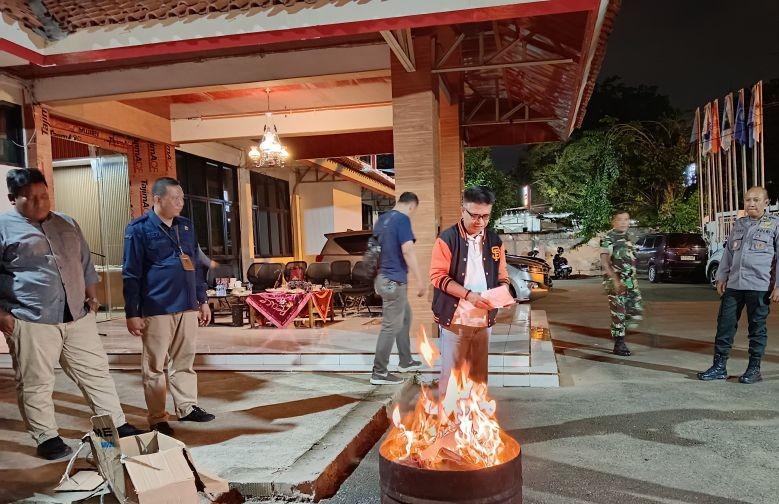 KPU Jakarta Barat Musnahkan Ribuan Surat Suara Rusak Sebelum Pilkada 2024