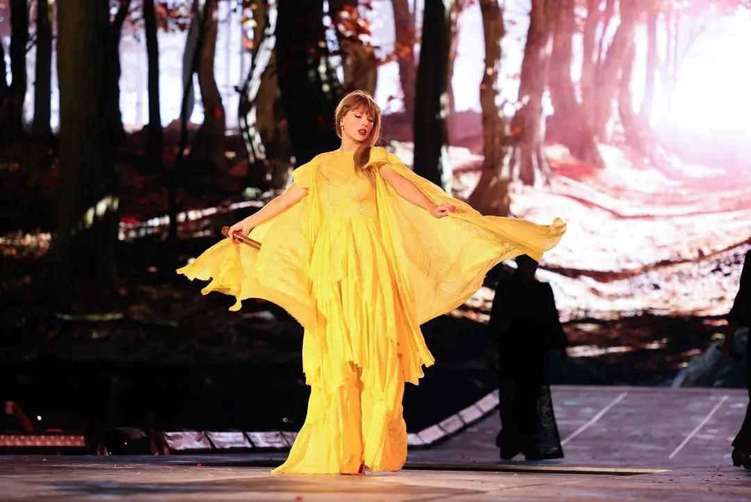 Taylor Swift Dinobatkan sebagai Bintang Pop Terhebat Kedua Abad ke-21