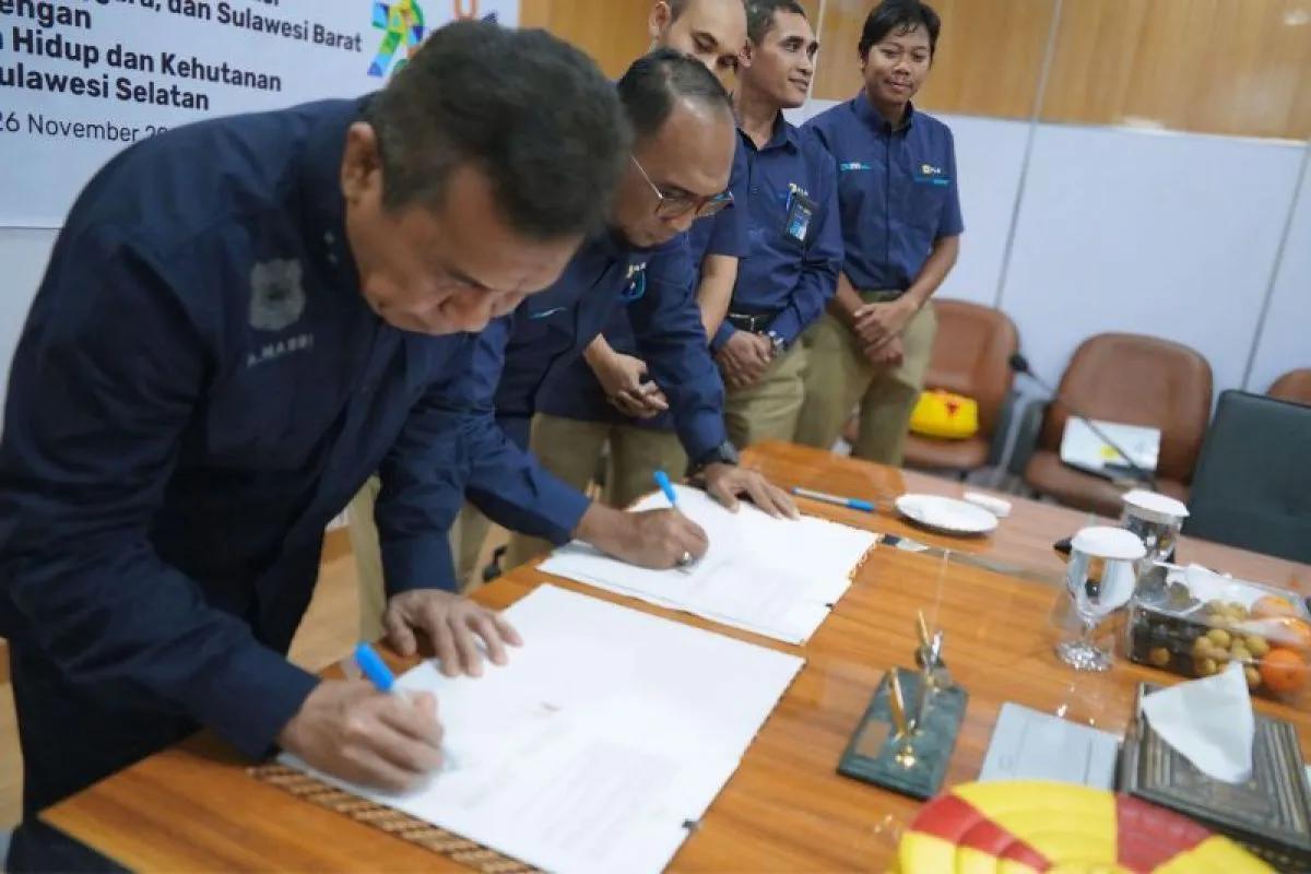 Sinergi PLN dan DLHK Sulselbar Hadirkan Listrik di Desa Kabupaten Pinrang