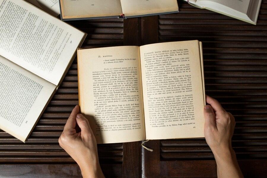 Kerangka Novel Sejarah: Panduan Menulis Cerita yang Menggabungkan Fakta dan Imajinasi