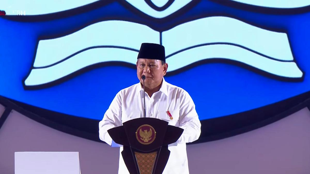 Presiden Prabowo Hadiri Puncak Hari Guru Nasional 2024