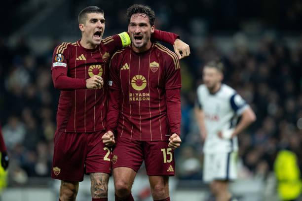 Pahlawan AS Roma Mats Hummels Berhasil Imbangi Tottenham 2-2 di Liga Europa