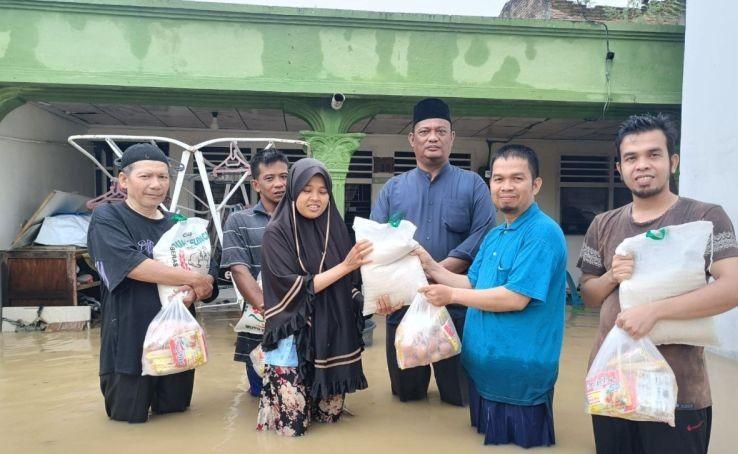 Kemenag Medan Distribusikan Bantuan untuk Korban Banjir di Tengah Pilkada