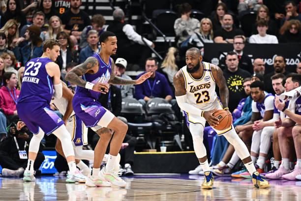 Anthony Davis dan LeBron James Tampil Gemilang, Lakers Tundukkan Jazz 105-104 dalam Laga Dramatis NBA