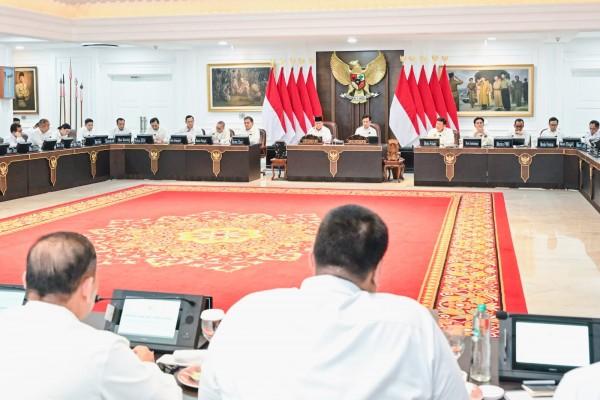 Hadiri Sidang Kabinet Paripurna, Menteri Dody Pastikan Kesiapan Infrastruktur untuk Nataru 2024/2025