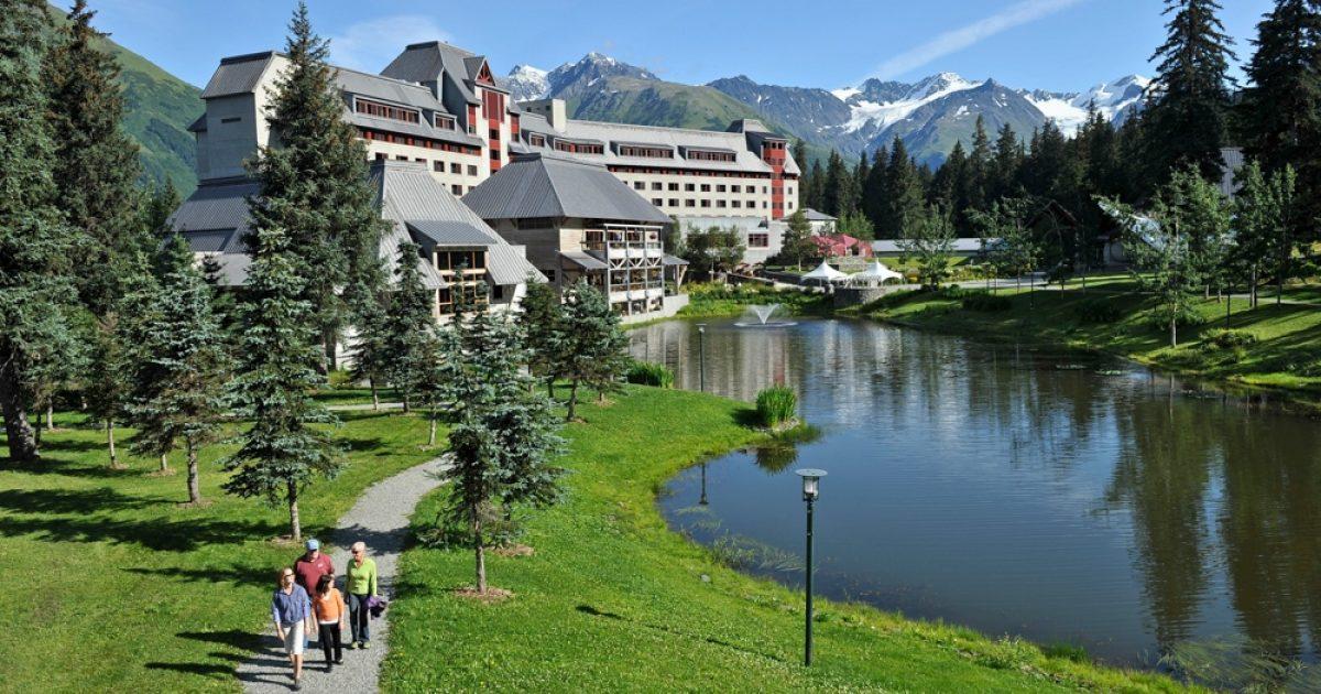 Alyeska Resort, Surga Ski dan Snowboarding dengan Pemandangan Memukau di Alaska