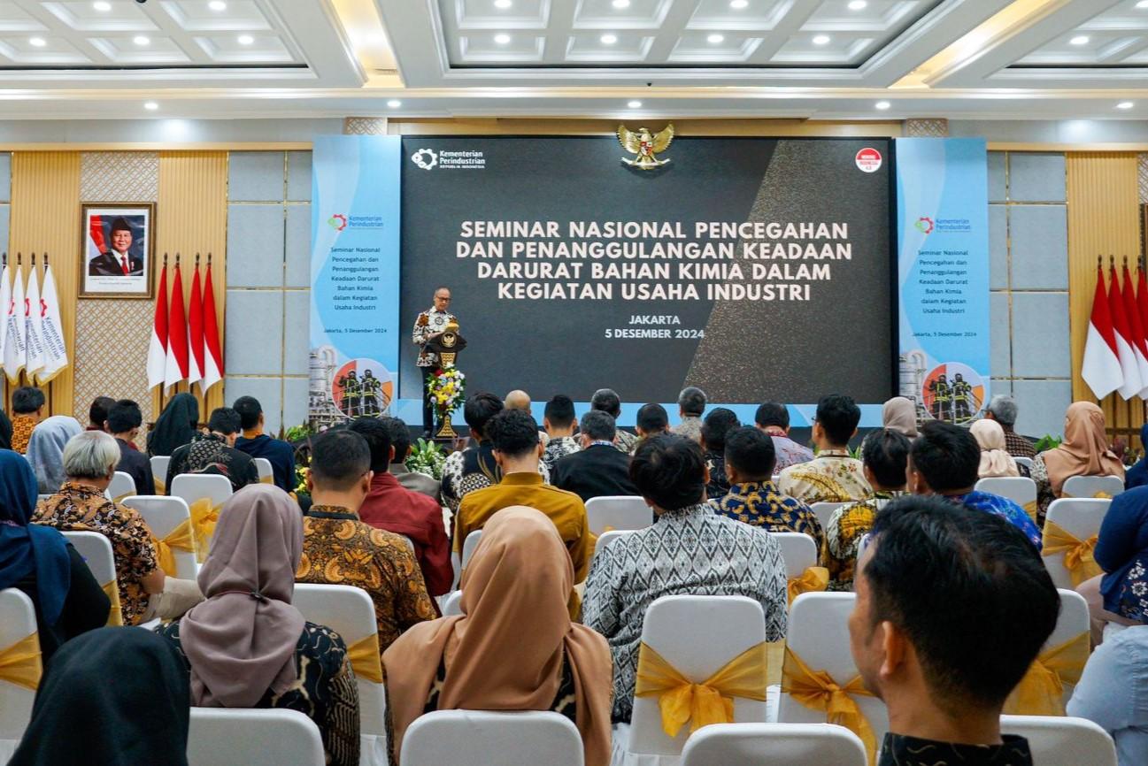 Menperin Agus: Industri Kimia Wajib Susun Dokumen Keselamatan untuk Cegah Insiden Bencana