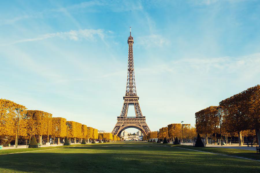 Waktu Ideal Berkunjung ke Paris: Cuaca Nyaman, Harga Terjangkau, dan Atraksi Menarik