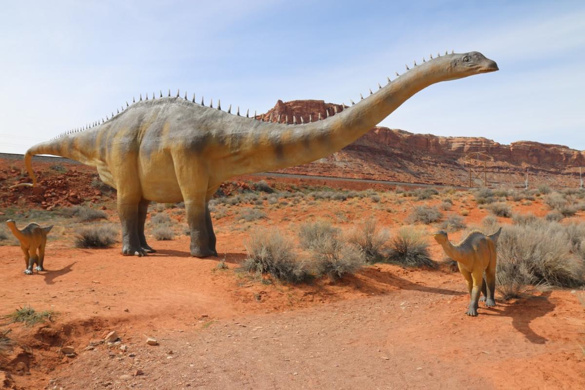 Musim Semi di Moab, Surga Petualangan dan Jejak Dinosaurus di Gurun Utah