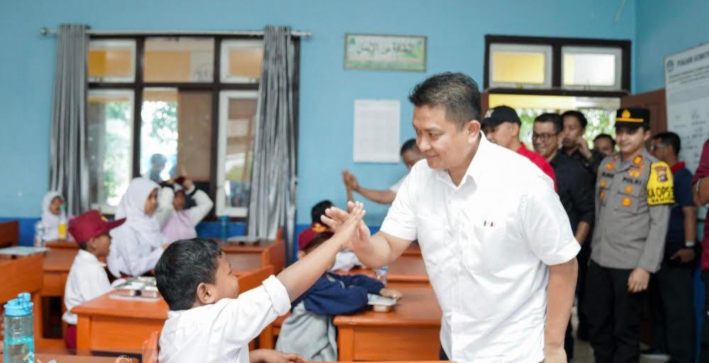 PT Timah Dukung Program Makan Bergizi Bagi Pelajar di Kabupaten Belitung Timur