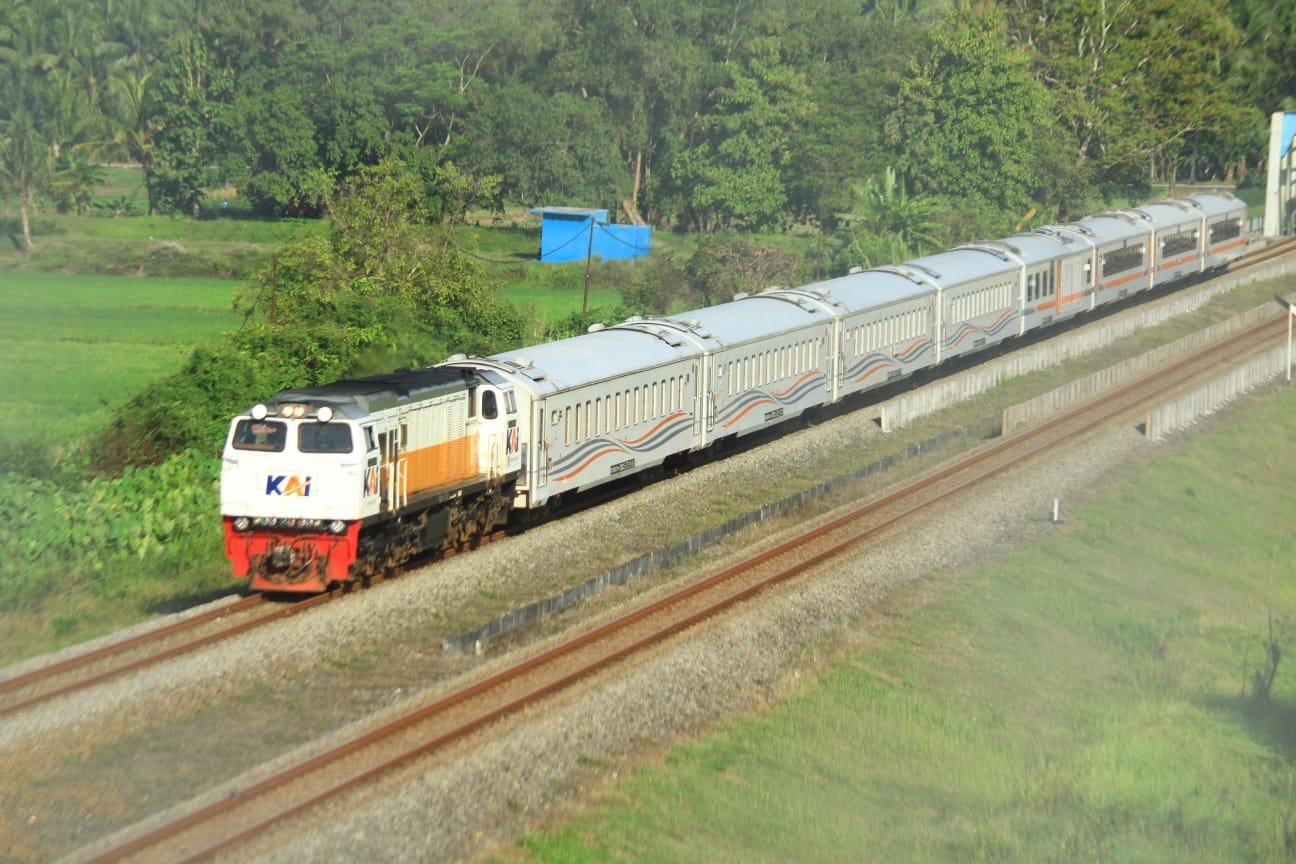 KAI Group angkut 421,77 Juta Penumpang Selama Januari-November 2024