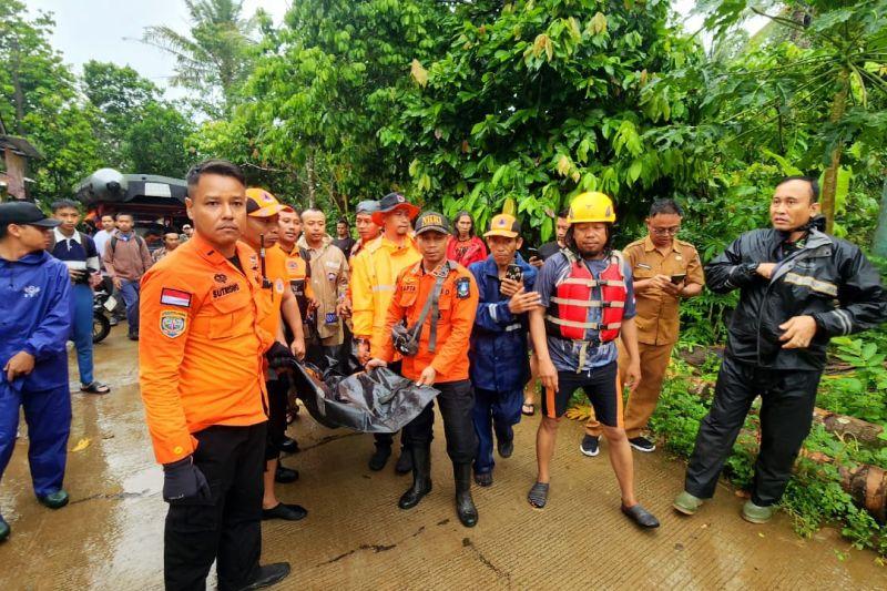 Tragedi Sungai di Serang: 1 Bocah SD Ditemukan Tewas, 2 Lainnya Masih Dicari