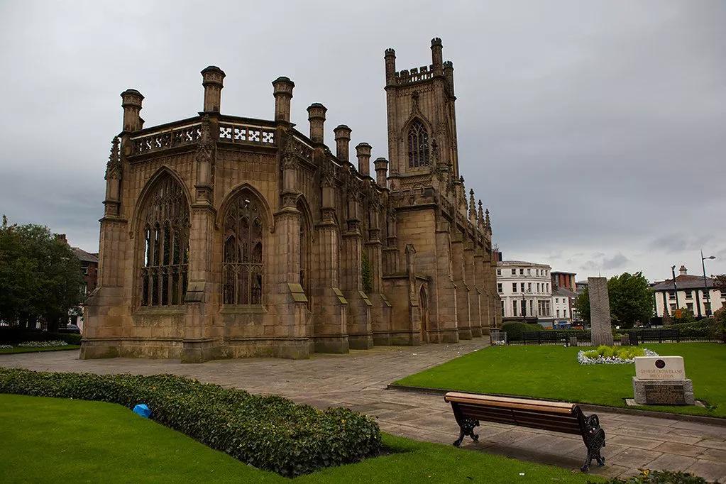 Sejarah dan Transformasi Gereja St. Luke, Ikon Liverpool yang Diserang saat Perang Dunia II