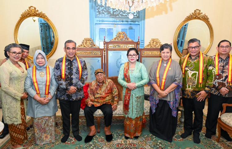 Kunjungi Keraton Surakarta, Ketua MPR: Kita Punya Tanggung Jawab Melestarikan Jejak Budaya Bangsa