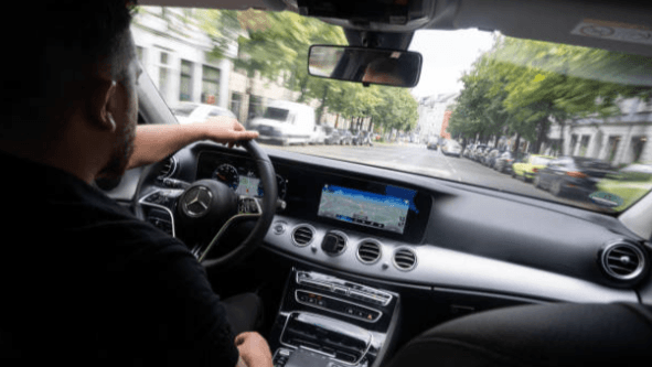 4 Cara Ampuh Atasi Mobil Tak Stabil saat Berkendara