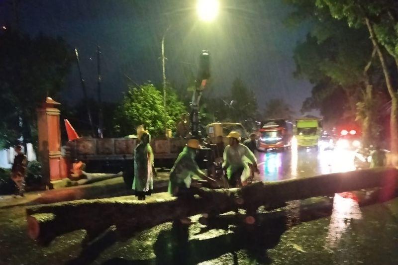 Waspada! Cuaca Ekstrem di Jawa Tengah hingga 18 Desember 2024
